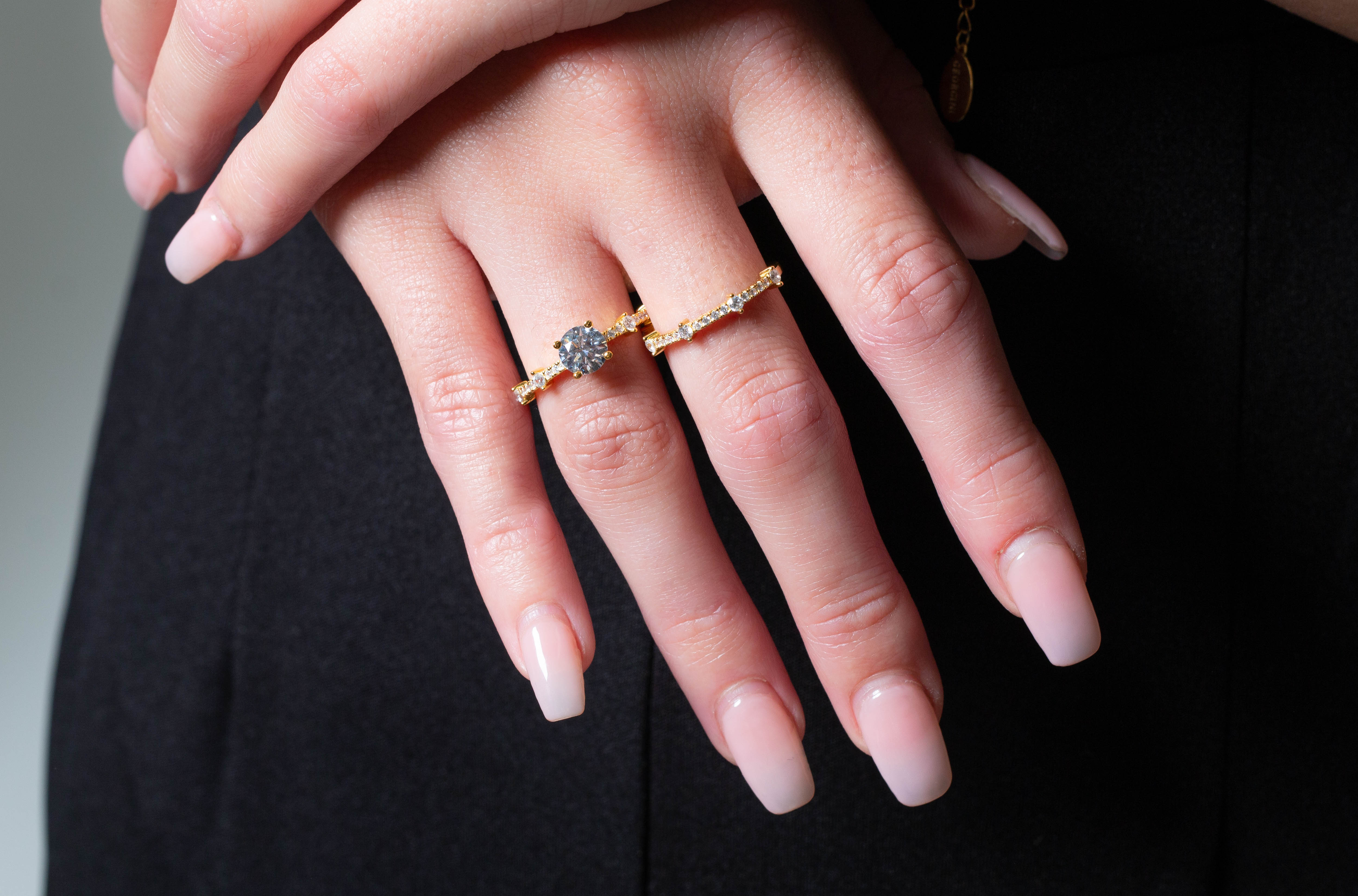 GEORGINI RED CARPET GALA SOLITAIRE RING GOLD