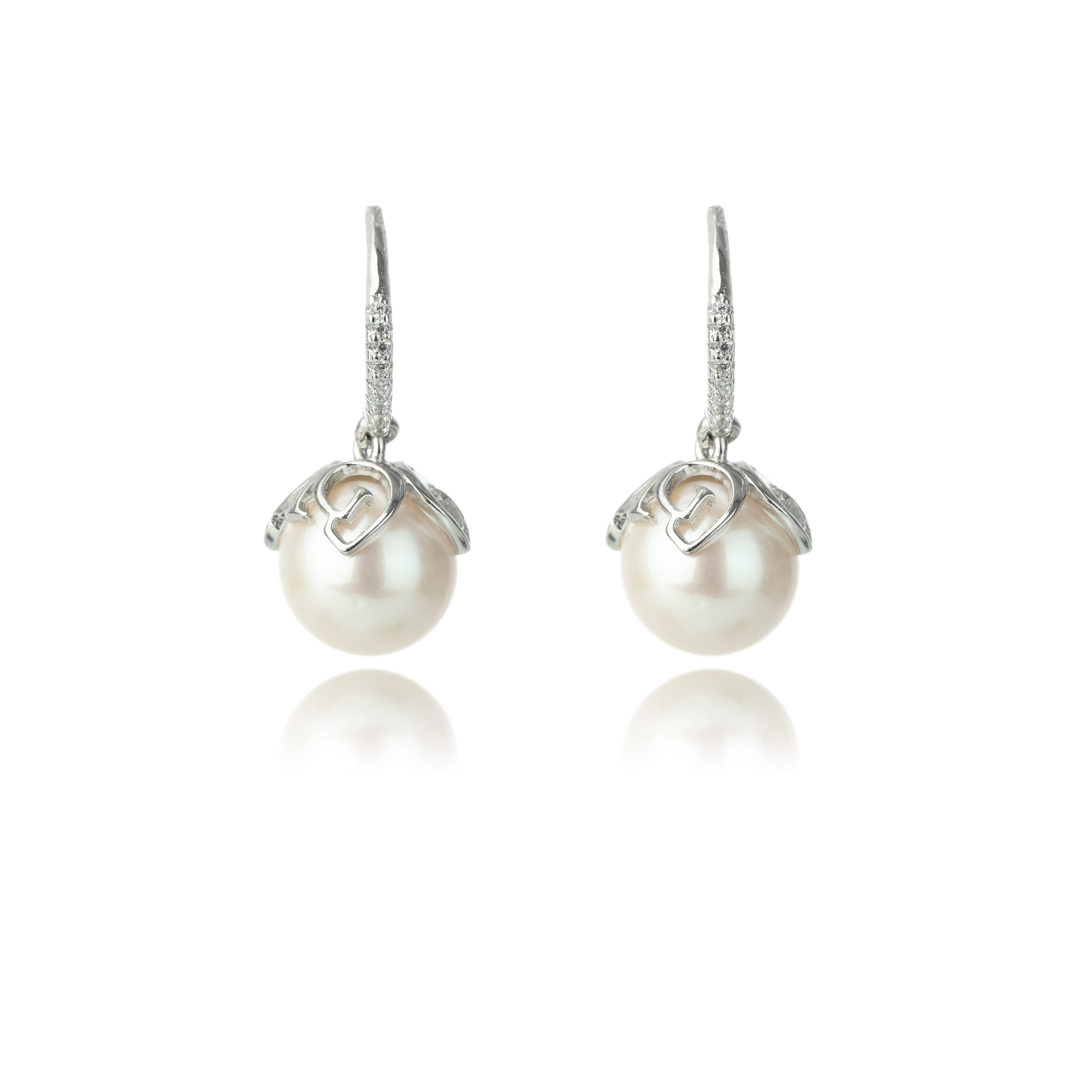 GEORGINI OCEANS PALM COVE FRESHWATER PEARL EARRINGS SILVER