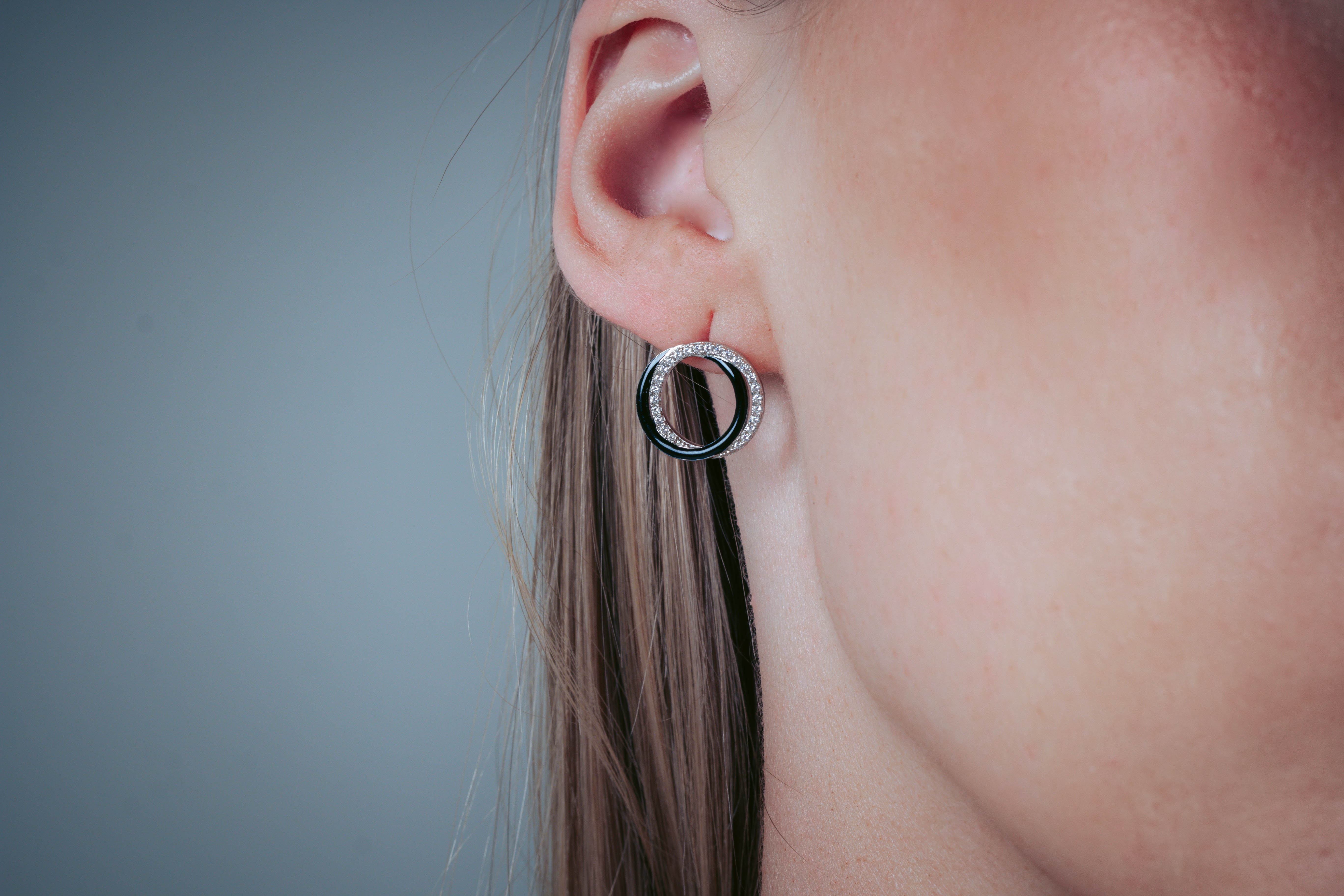 GEORGINI REFLECTION CIRCLES EARRING SILVER & BLACK ENAMEL