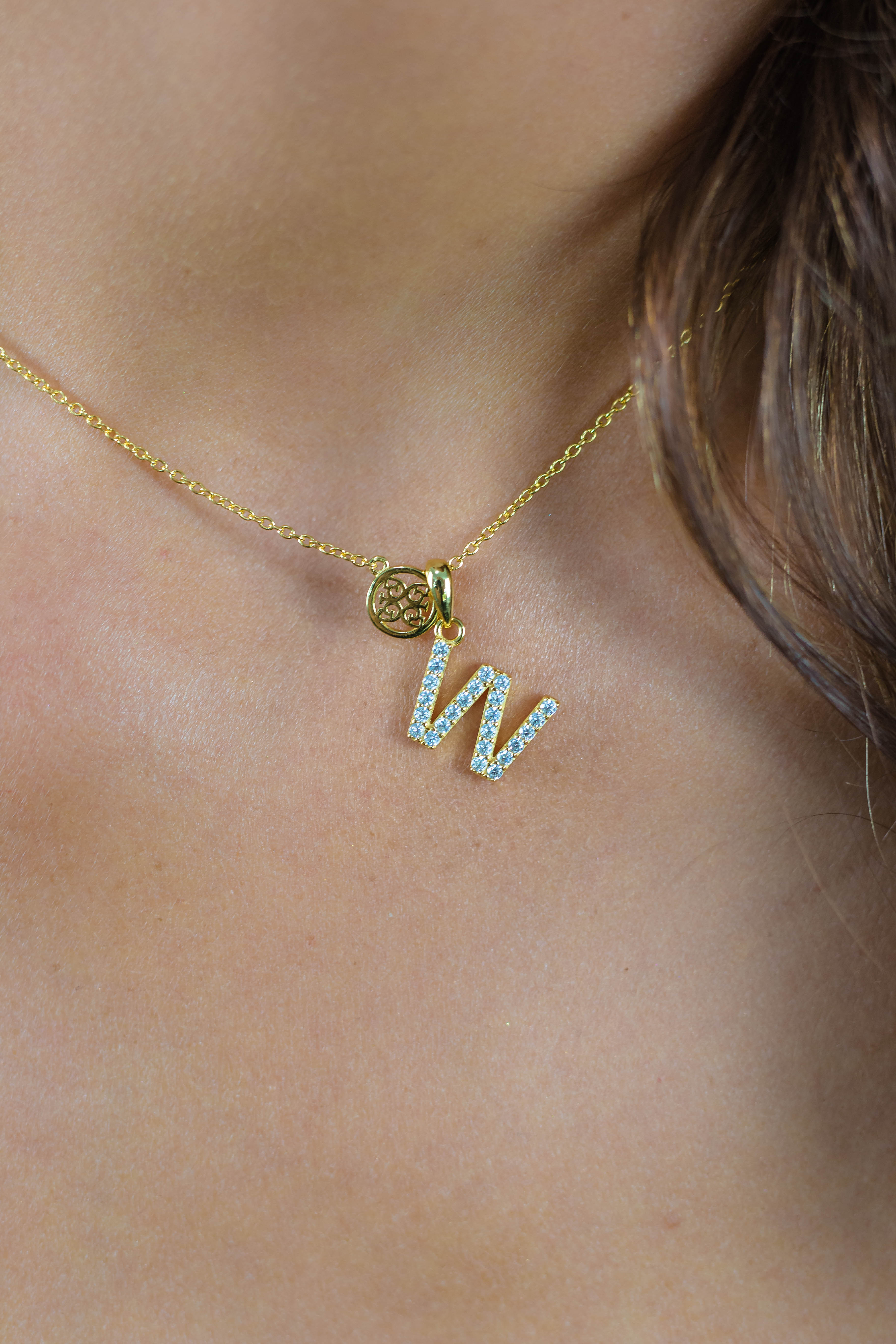 GEORGINI LUXURY LETTERS W INITIAL PENDANT GOLD