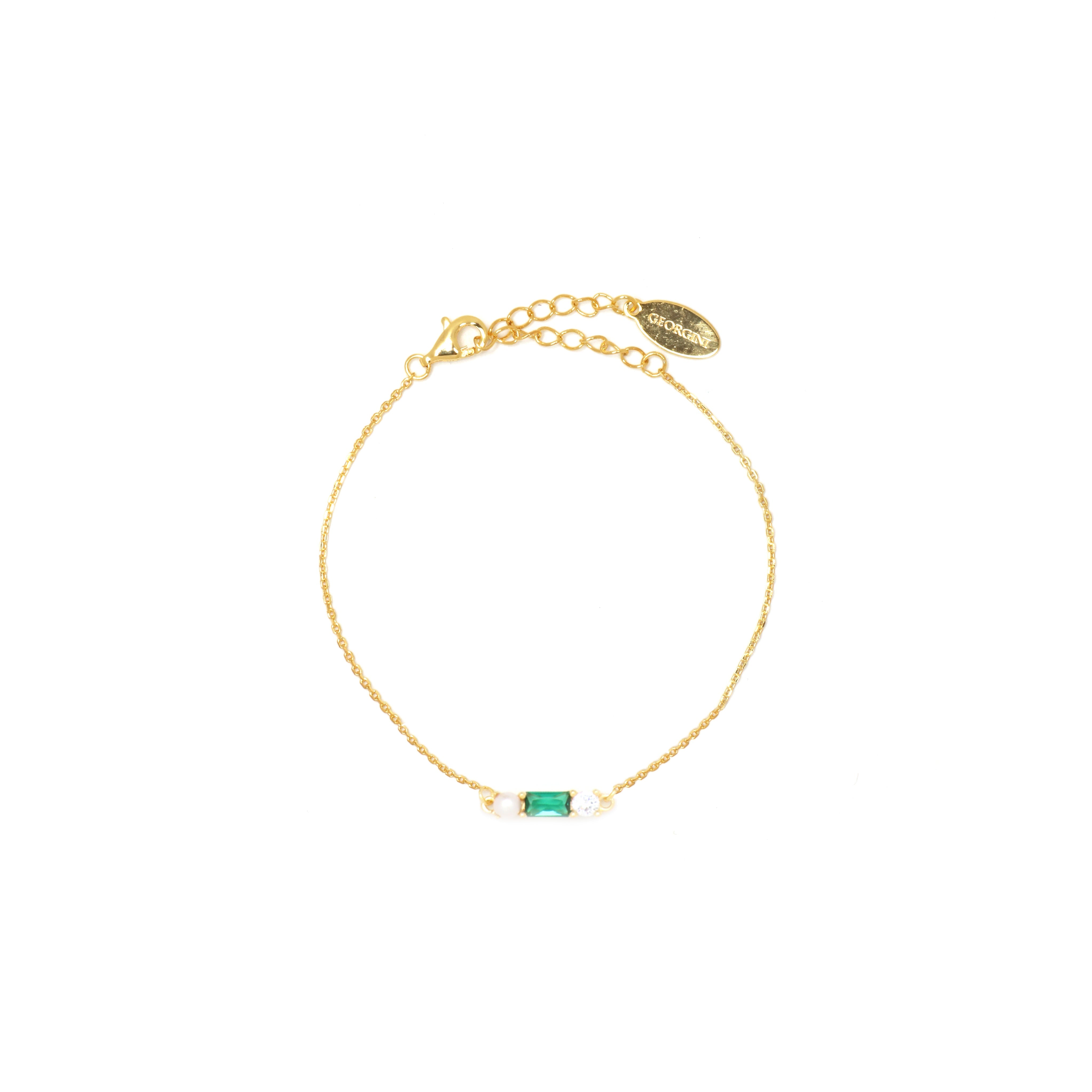 GEORGINI GIFTS EMERALD ISLE FRESHWATER PEARL BRACELET IN EMERALD AND GOLD