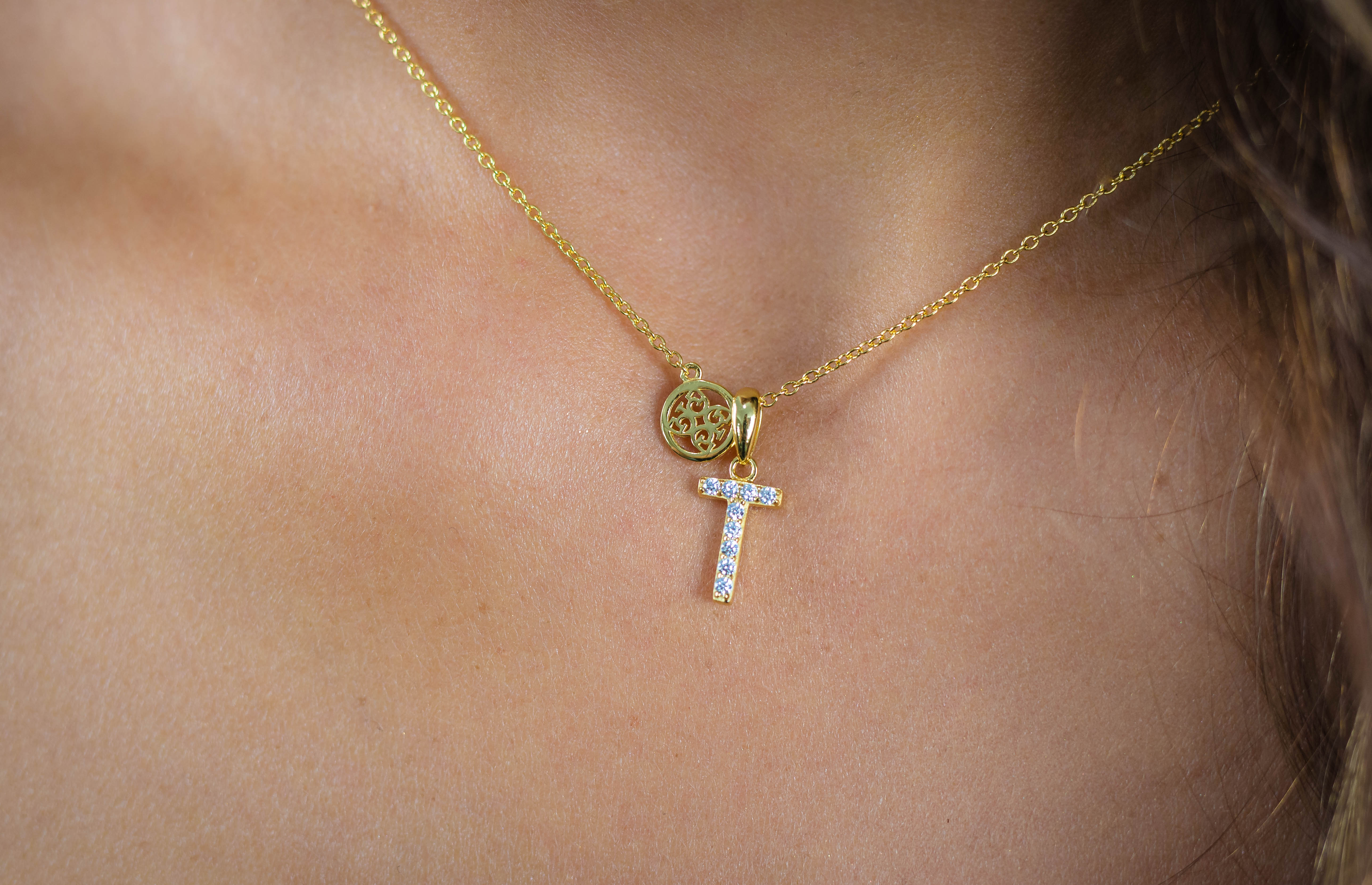 GEORGINI LUXURY LETTERS T INITIAL PENDANT GOLD